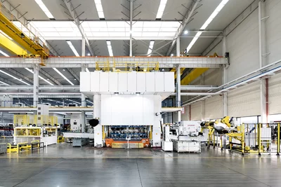 3‑in‑1 Feeder Cooperates with Presses to Realize Unmanned Production