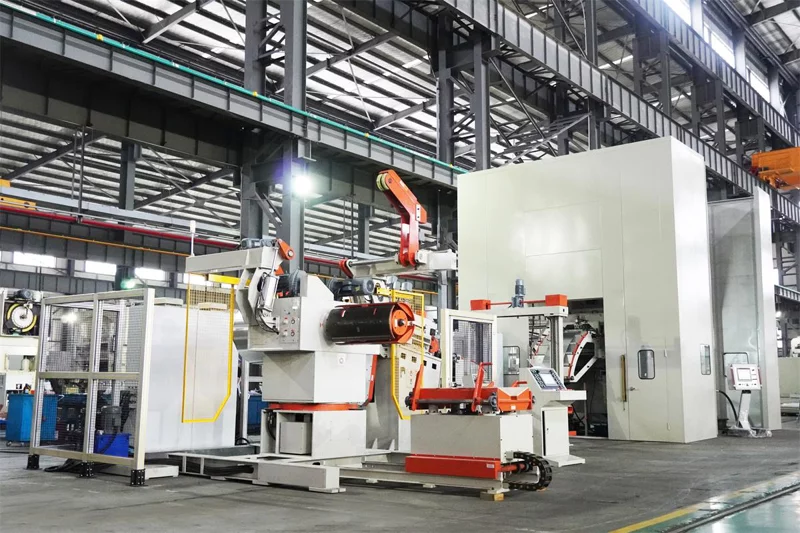 Split Uncoiling and Leveling Servo Feeding Line